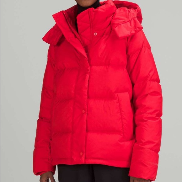 lululemon athletica Jackets & Blazers - Lululemon Wunder Puff - Grenadine Red bnwt